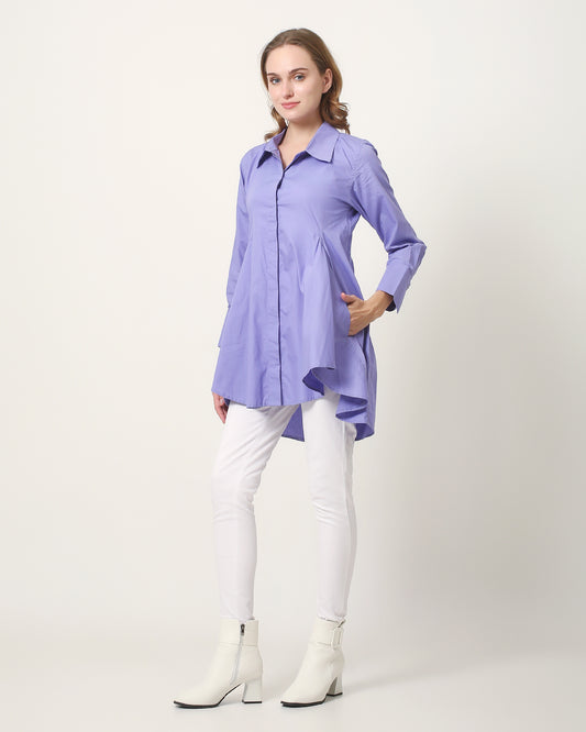This modern and stylish shirt is adorned with an elegant silhouette and drapery hem. Featured with a mandarin collar and cuff sleeves to complete the design.
