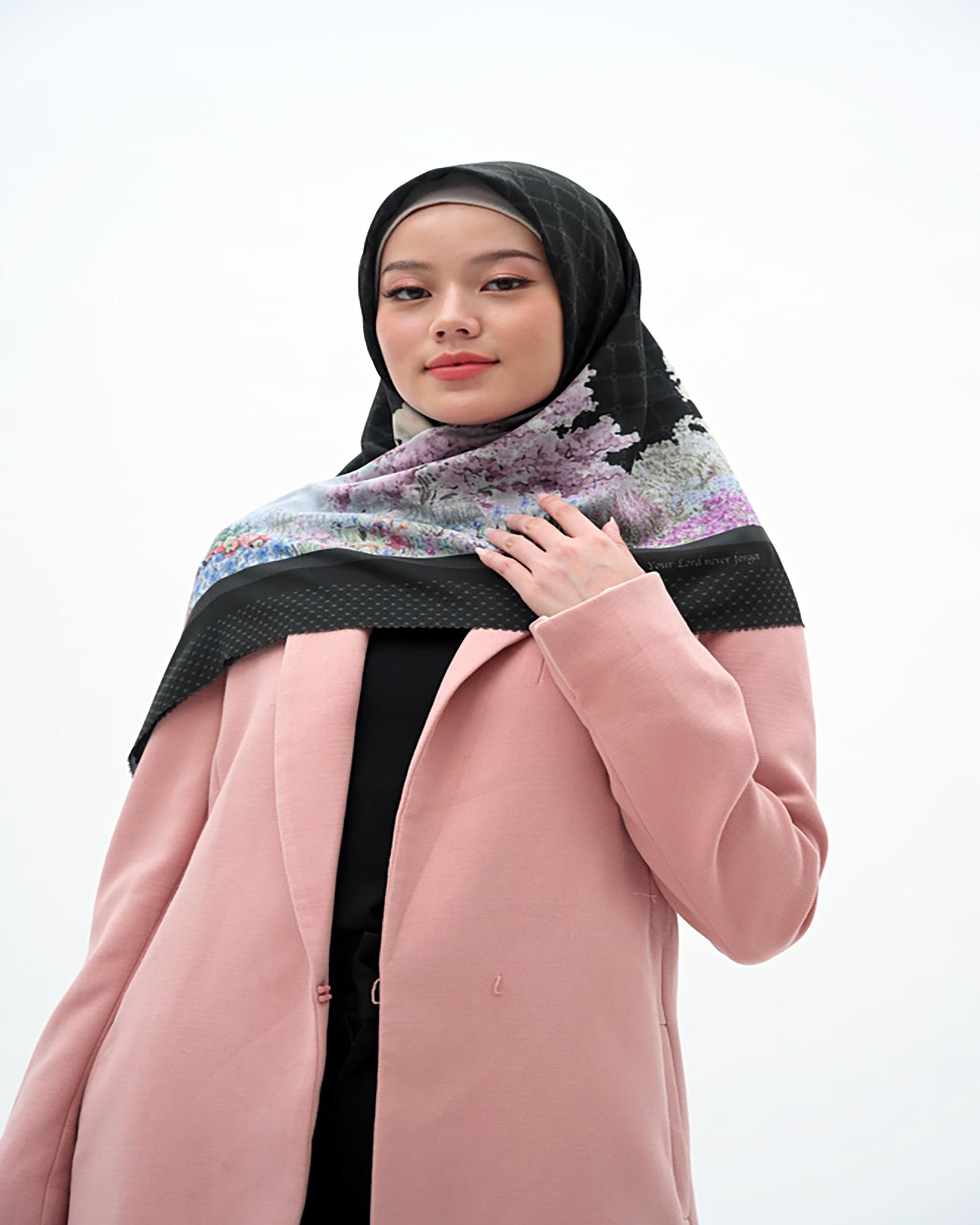Jilbab Premium Voal segiempat lasercut